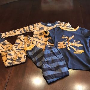 Carters boys pajamas -2 pair